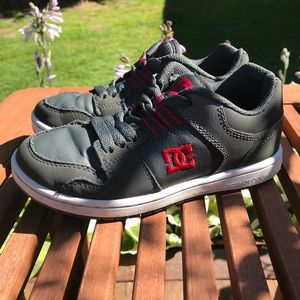 DC Boys Skate Shoe Sz 1